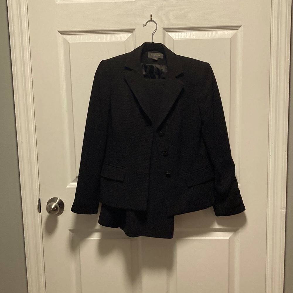 Liz Claiborne pantsuit size 6p